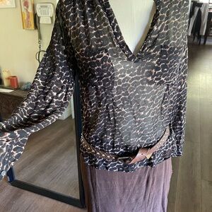 Silk leopard top shirt XS